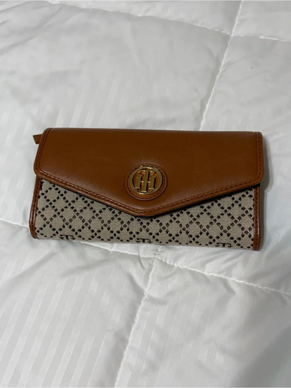 Tommy Hilfiger Tan Leather-Trim Canvas Wallet with Logo Hardware